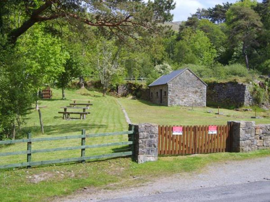 The Benwiskin Centre Ballaghnatrillick Luaran gambar
