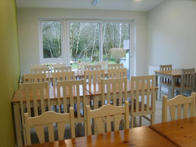 The Benwiskin Centre Ballaghnatrillick Luaran gambar
